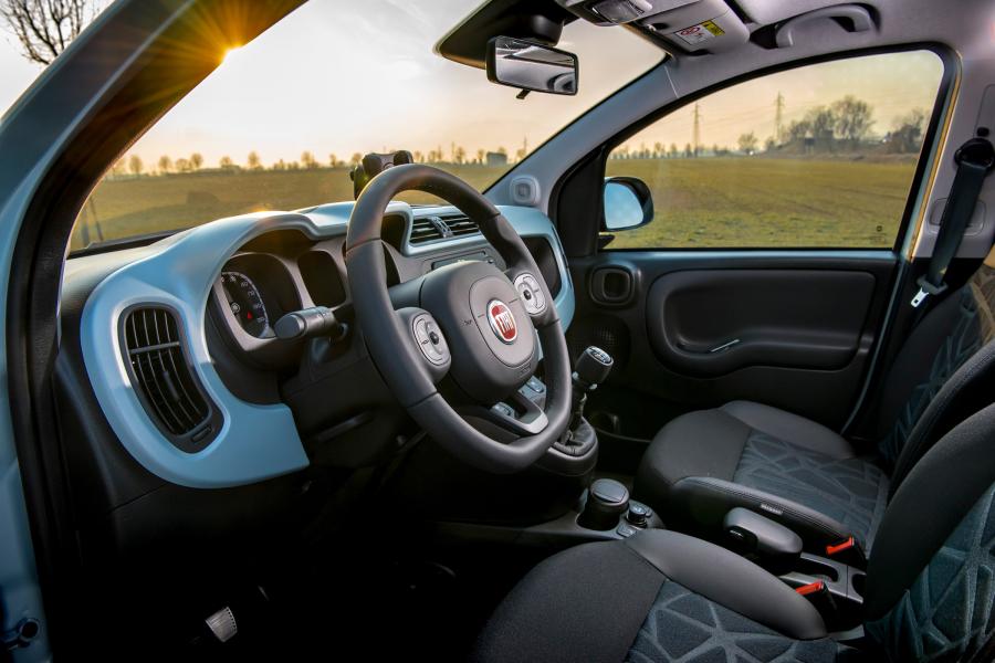 Интерьер Fiat Panda City Cross Hybrid Launch Edition (319) 2020 года  (фото 79 из 112)